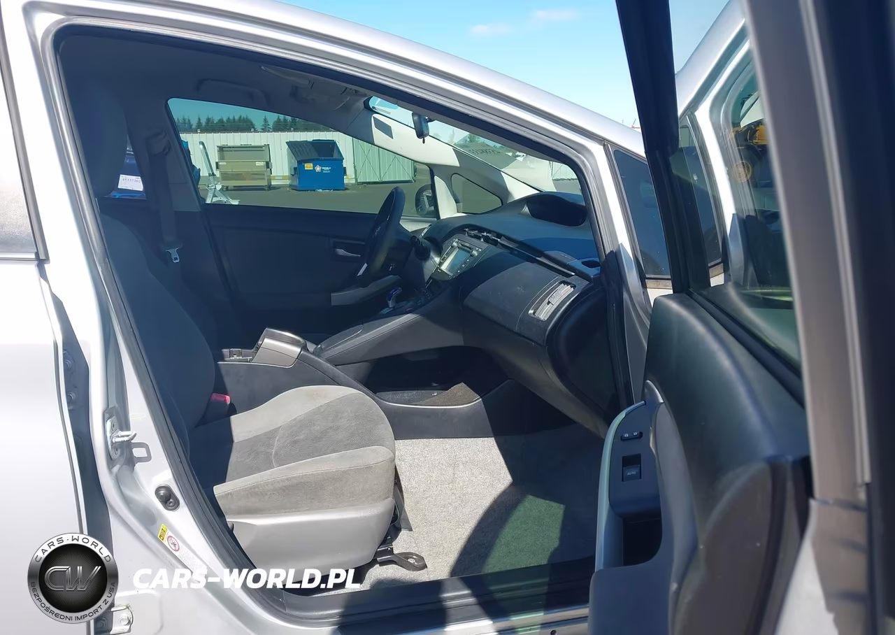 2012 Toyota Prius Three VIN:JTDKN3DU9C5436362 - 5