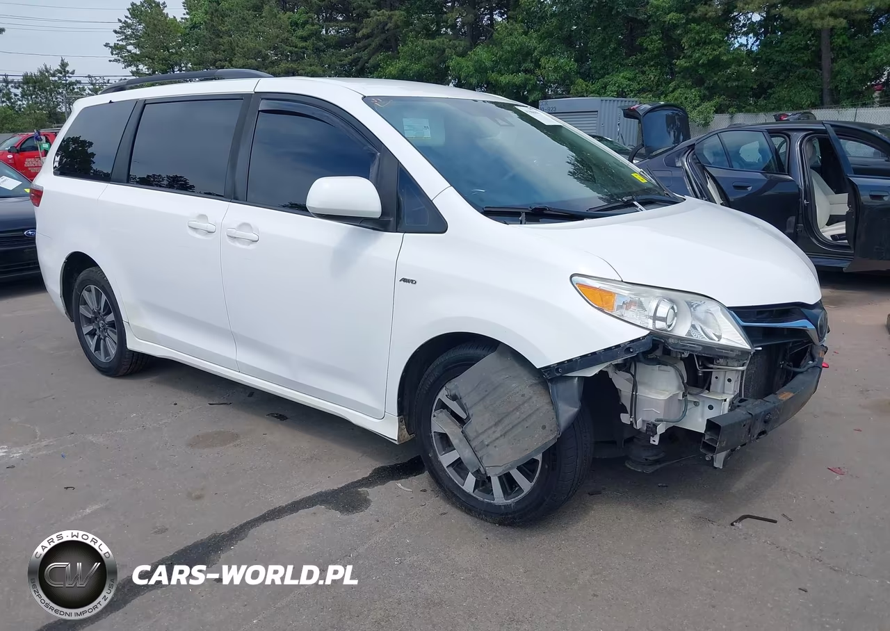 2018 Toyota Sienna Le 7 Passenger VIN:5TDJZ3DC0JS204862 - 1