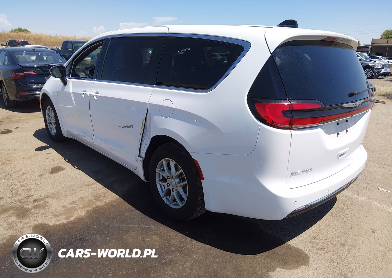 2025 Chrysler Pacifica Select VIN:2C4RC1BG0SR579398 - 3