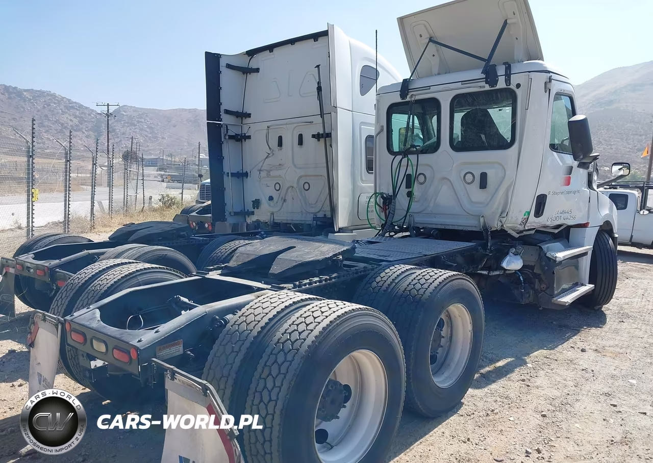 2019 Freightliner New Cascadia 126 VIN:3AKJHLDR7KSKF8128 - 4