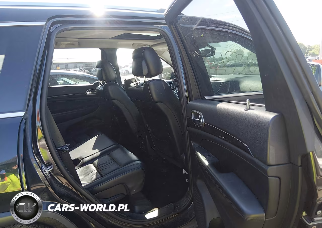 2013 Jeep Grand Cherokee Laredo VIN:1C4RJFAG4DC542211 - 8