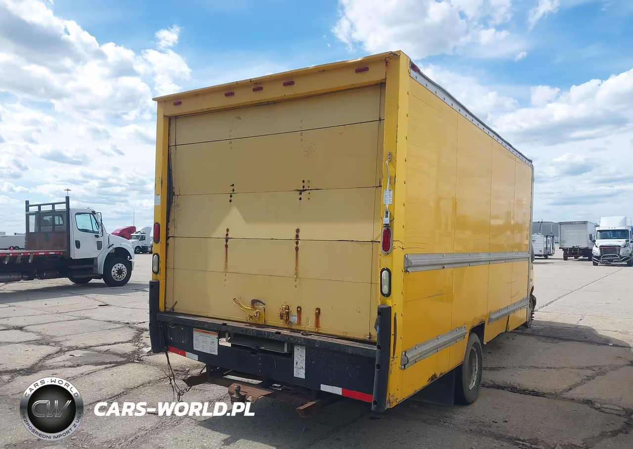2010 GMC Savana Cutaway Work Van VIN:1GD6G4BG3A1900583 - 4