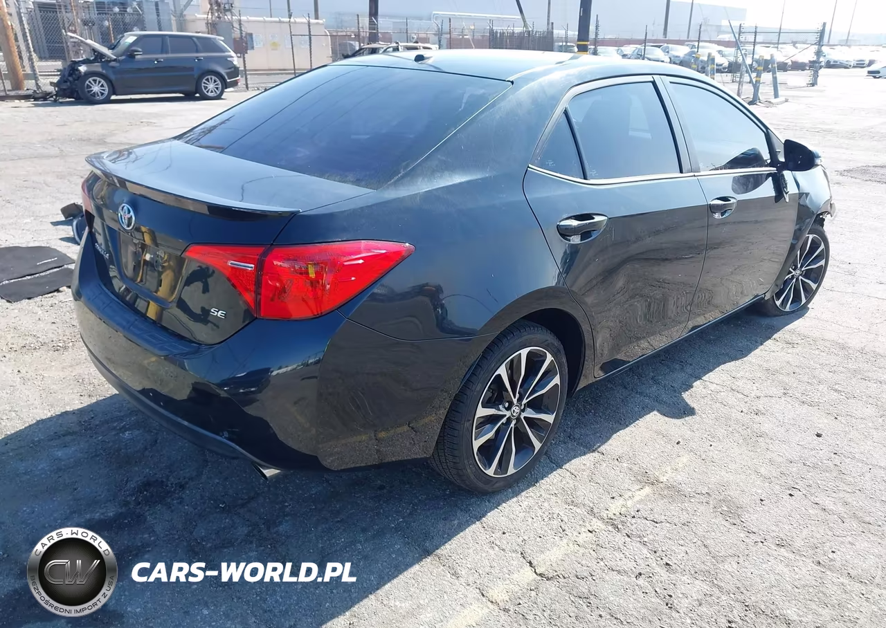 2017 Toyota Corolla Se VIN:5YFBURHE3HP675960 - 4