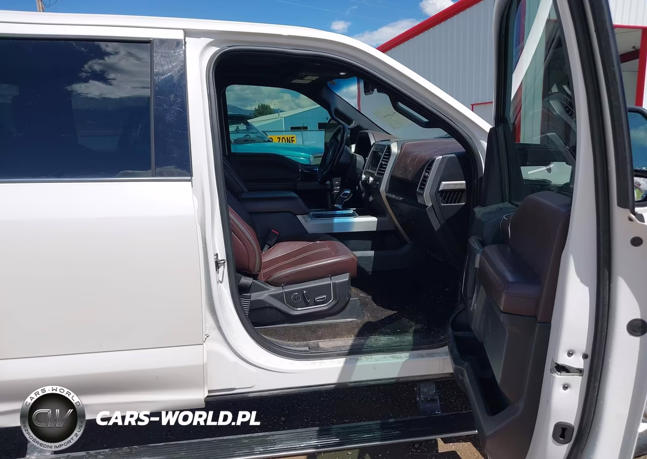 2017 Ford F-150 Platinum VIN:1FTFW1EG0HFC25595 - 5