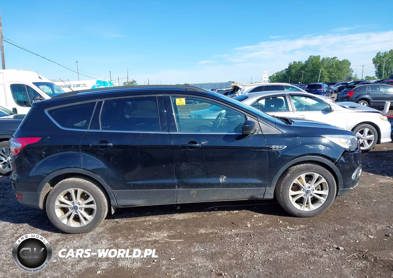 2017 Ford Escape Se VIN:1FMCU9GD8HUC85450 - 14