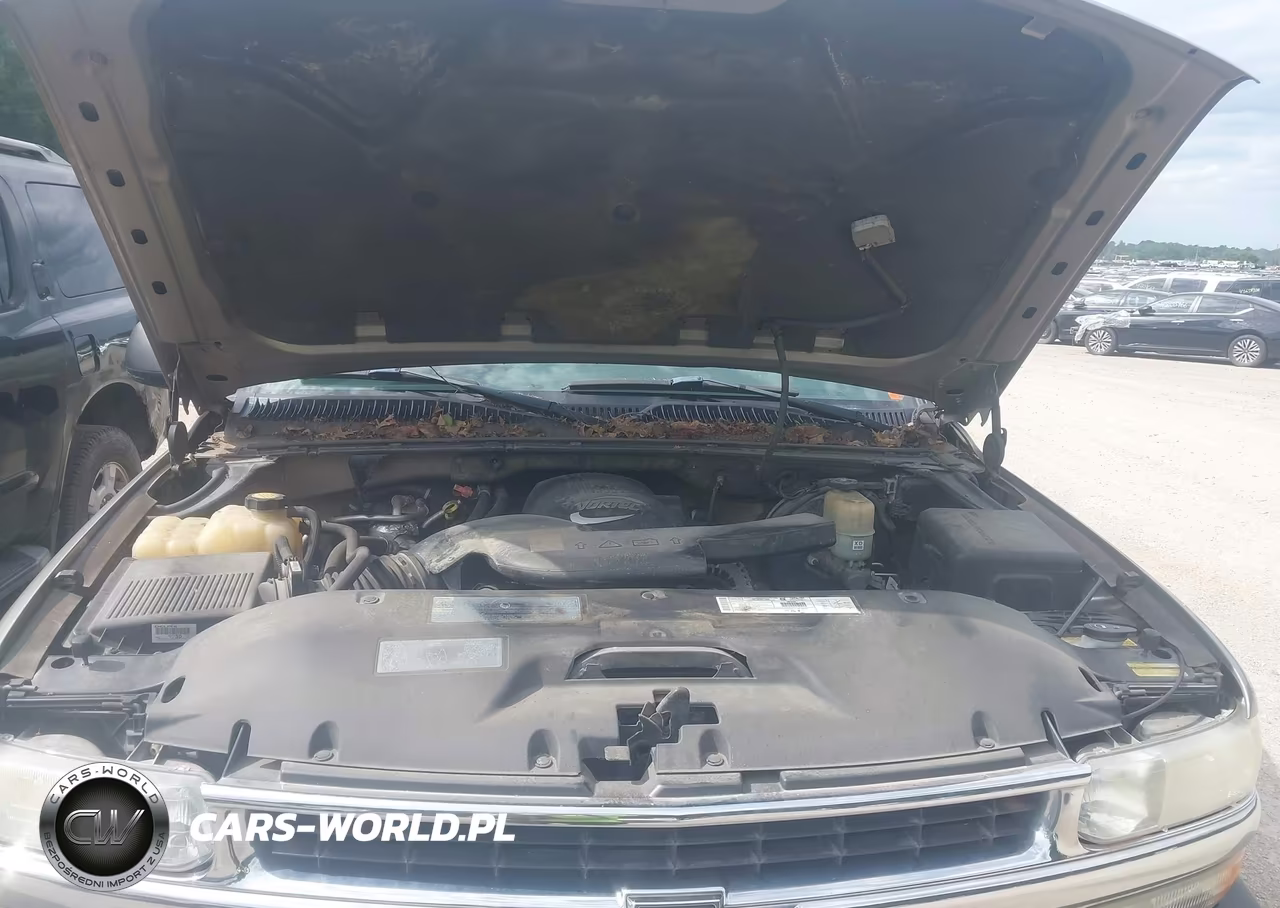 2001 Chevrolet Suburban 1500 Ls VIN:1GNFK16T11J301682 - 10