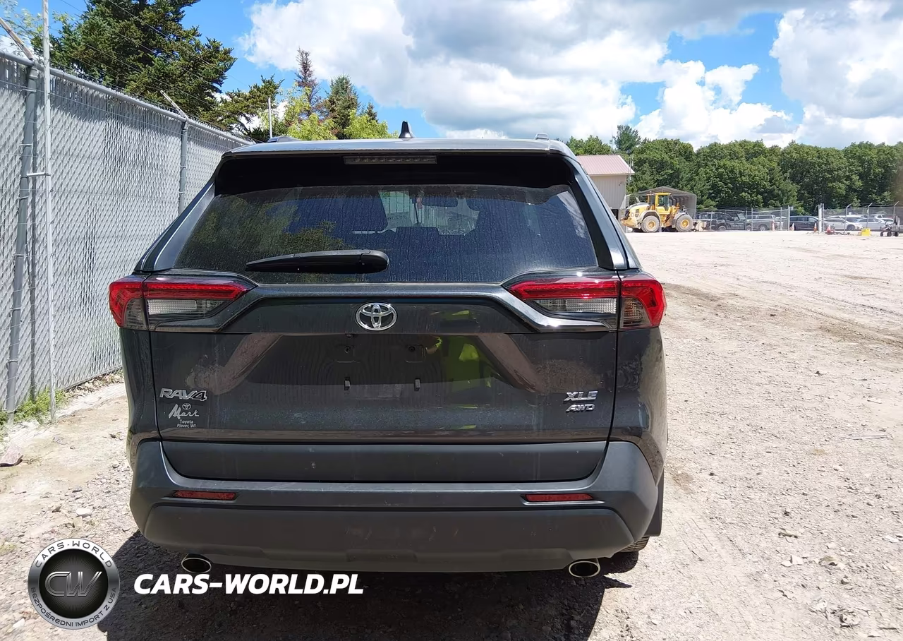 2023 Toyota Rav4 Xle VIN:2T3P1RFV8PC352561 - 17