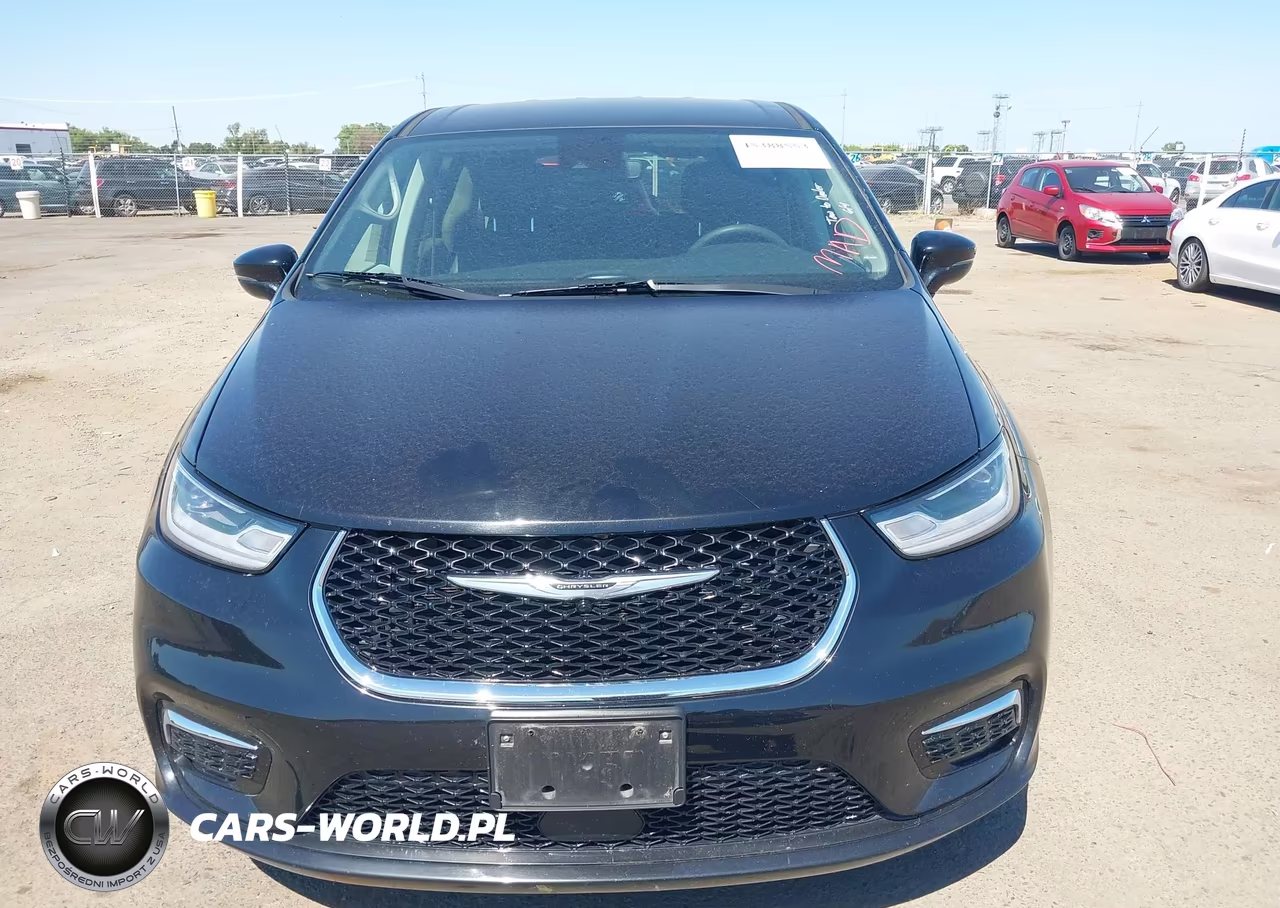 2024 Chrysler Pacifica Hybrid Select VIN:2C4RC1S72RR137796 - 12