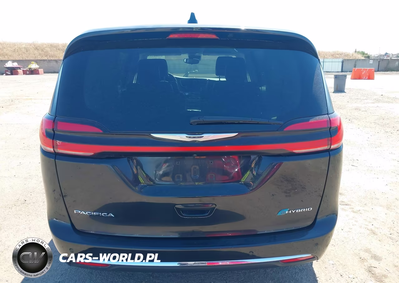 2024 Chrysler Pacifica Hybrid Select VIN:2C4RC1S72RR137796 - 16