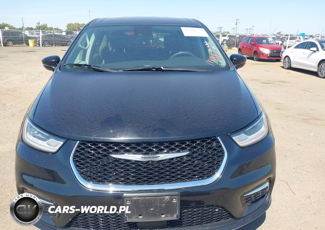 2024 Chrysler Pacifica Hybrid Select VIN:2C4RC1S72RR137796 - 6
