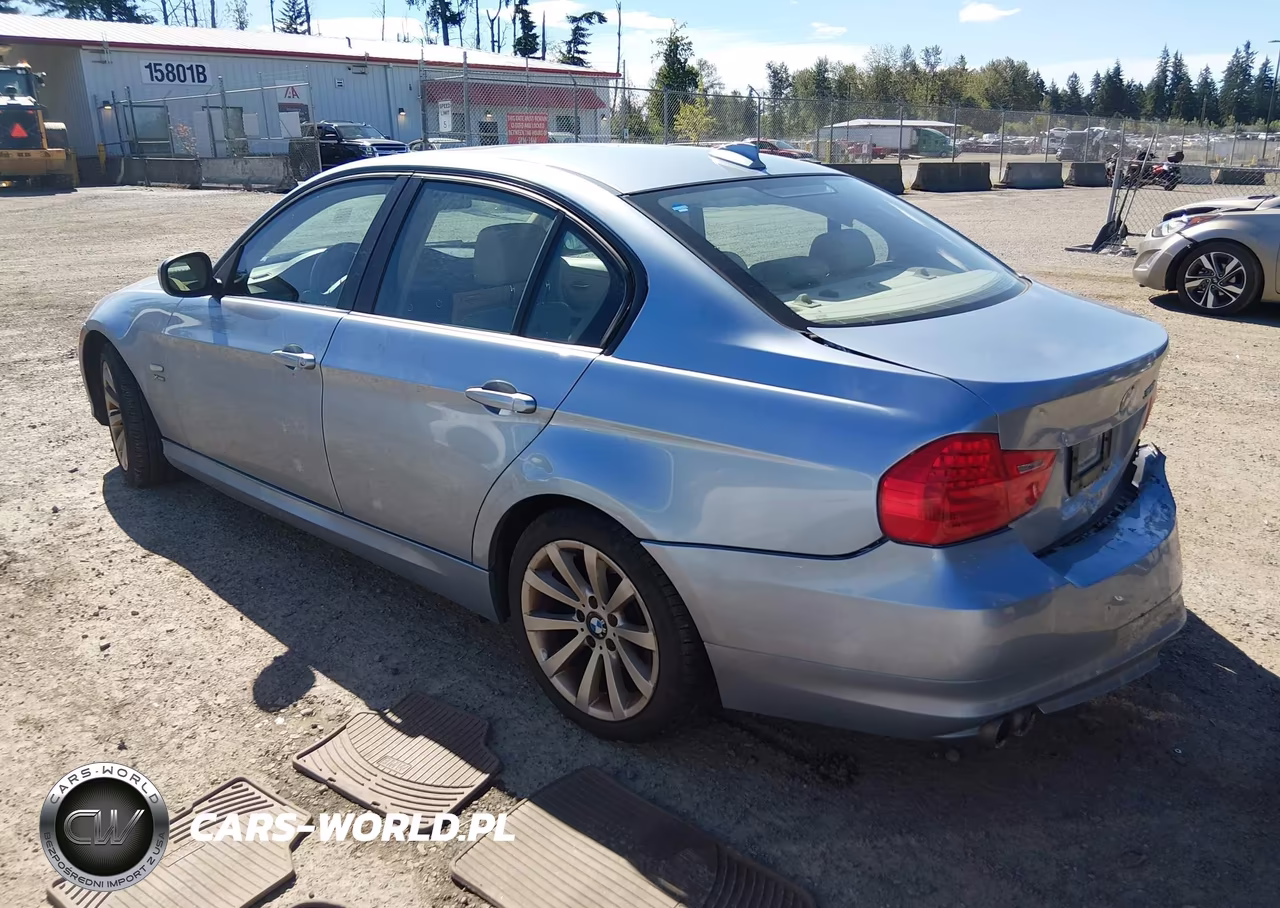 2011 BMW 328I xDrive VIN:WBAPK5G50BNN25053 - 3