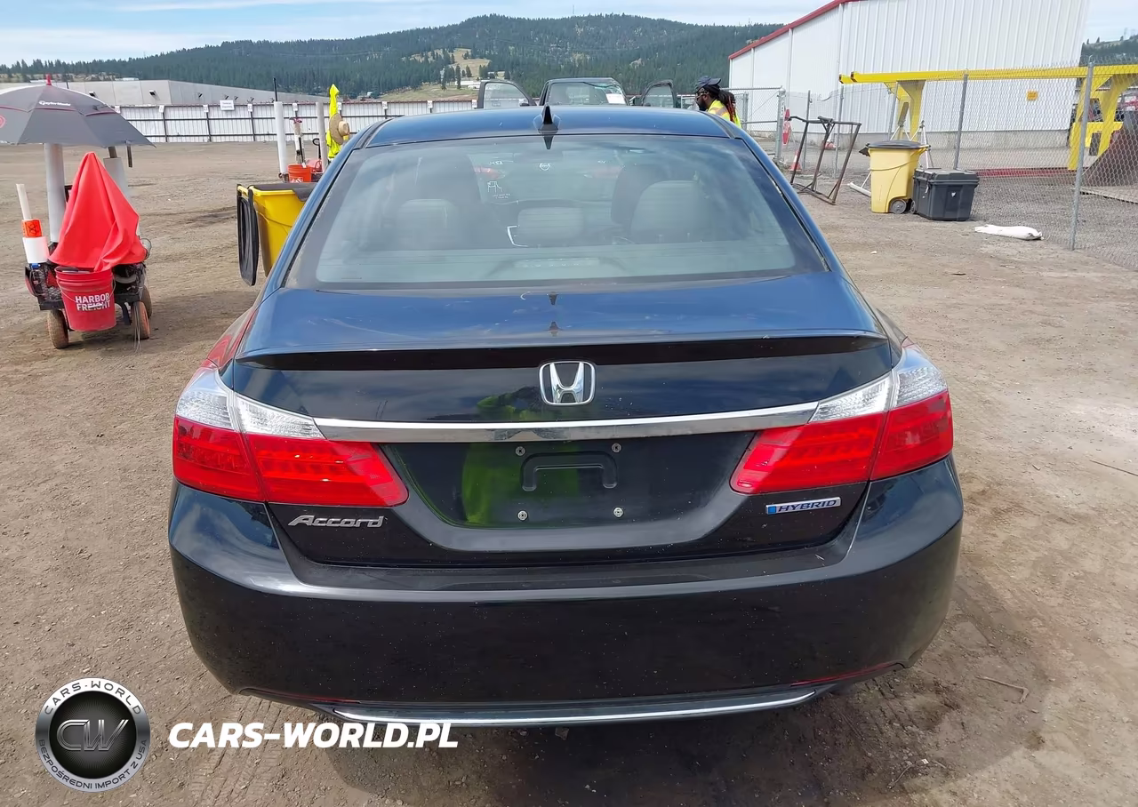 2015 Honda Accord Hybrid VIN:1HGCR6F36FA001956 - 17