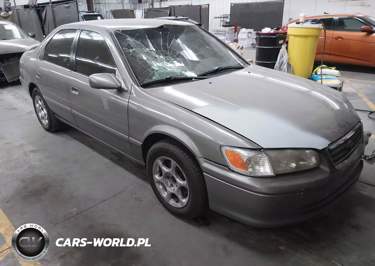 2001 Toyota Camry Le – zdjęcie 1 z 17