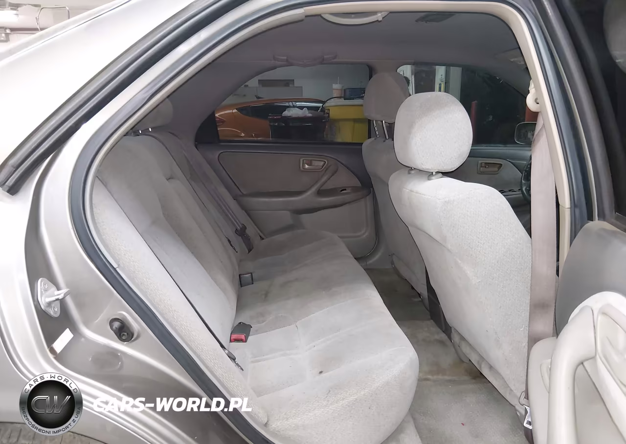 2001 Toyota Camry Le VIN:4T1BG22K11U065282 - 8