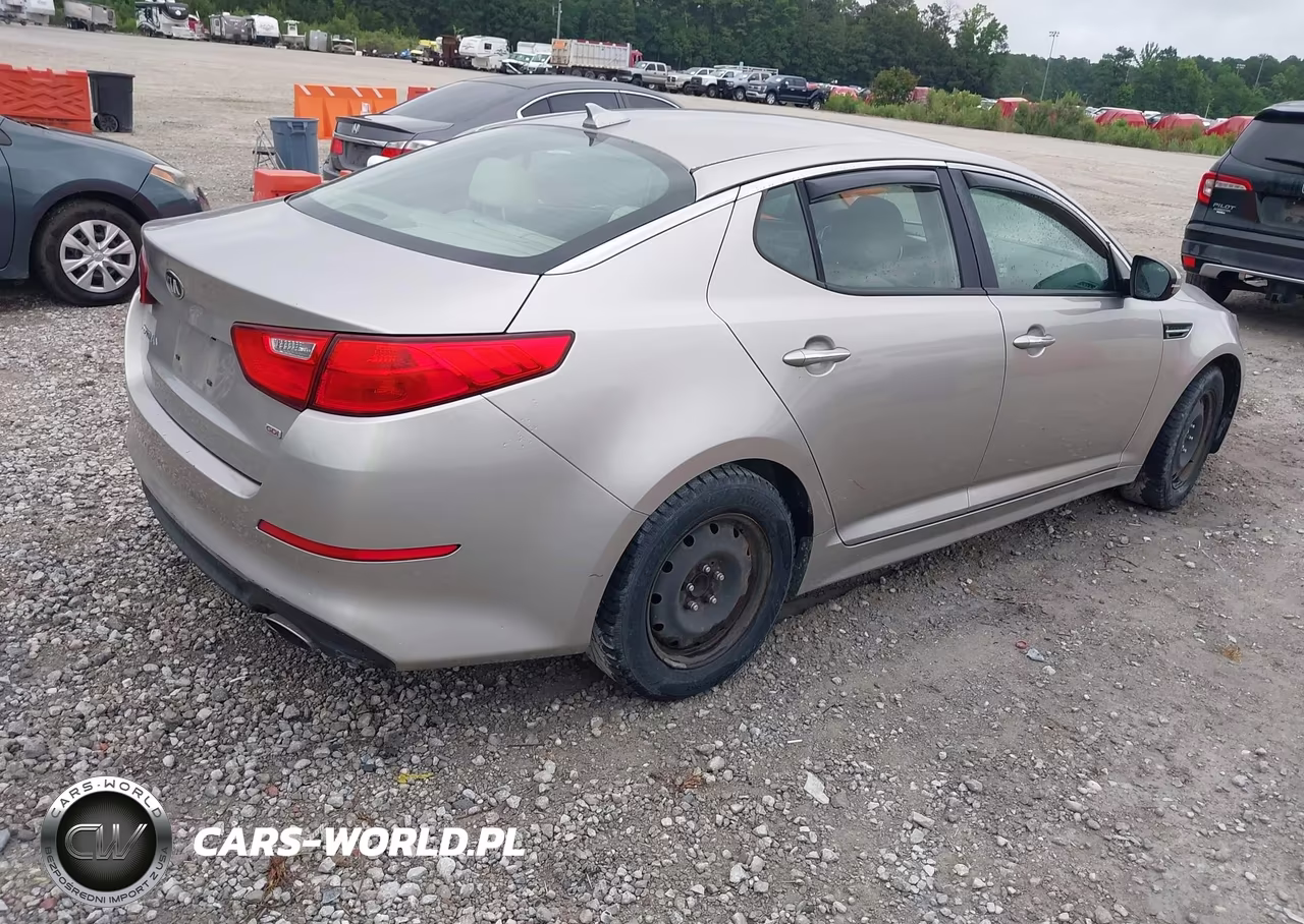 2015 Kia Optima Lx VIN:KNAGM4A71F5538446 - 4
