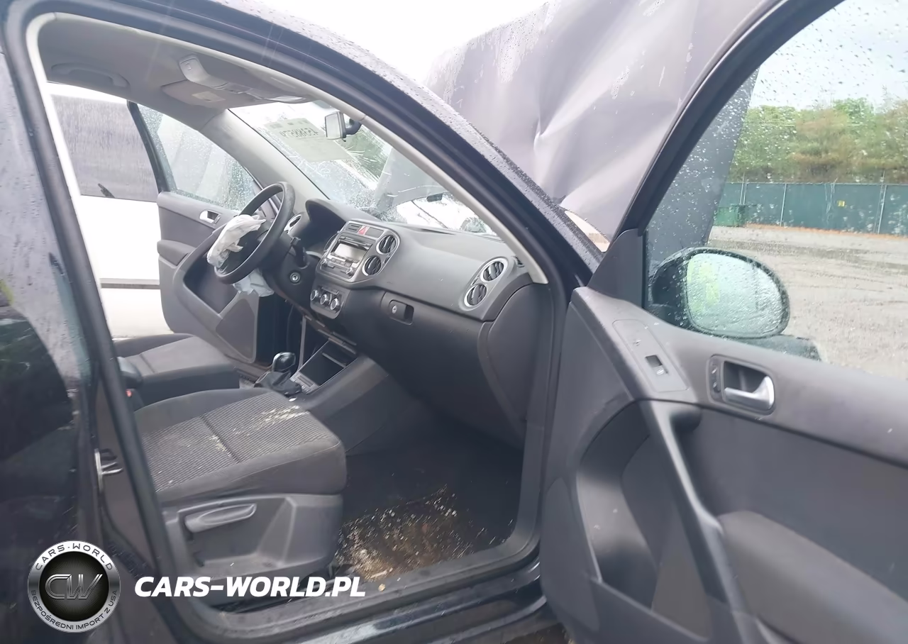 2011 Volkswagen Tiguan S VIN:WVGBV7AX6BW506605 - 5
