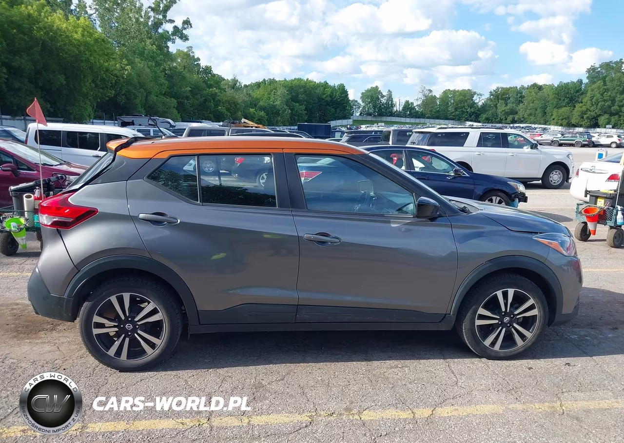 2018 Nissan Kicks S-Sr-Sv VIN:3N1CP5CU1JL533311 - 13
