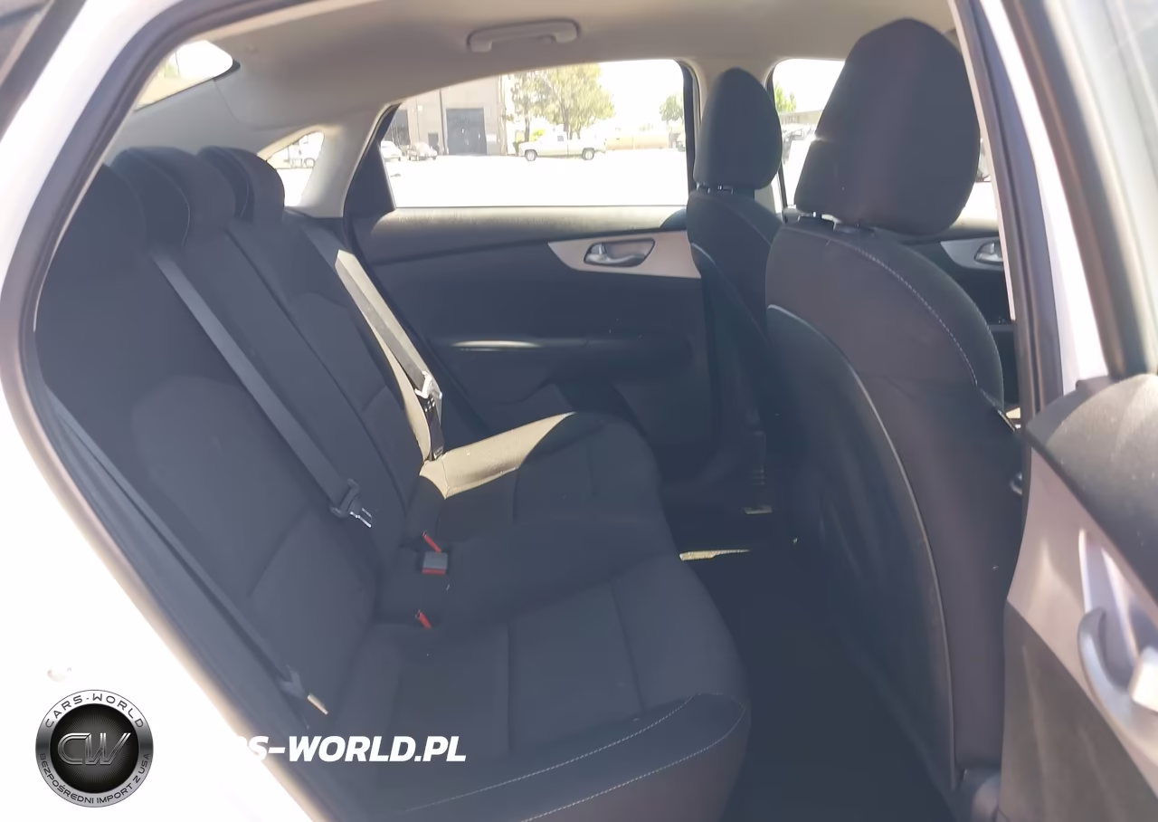 2024 Kia Forte Lxs VIN:3KPF24AD2RE702032 - 8