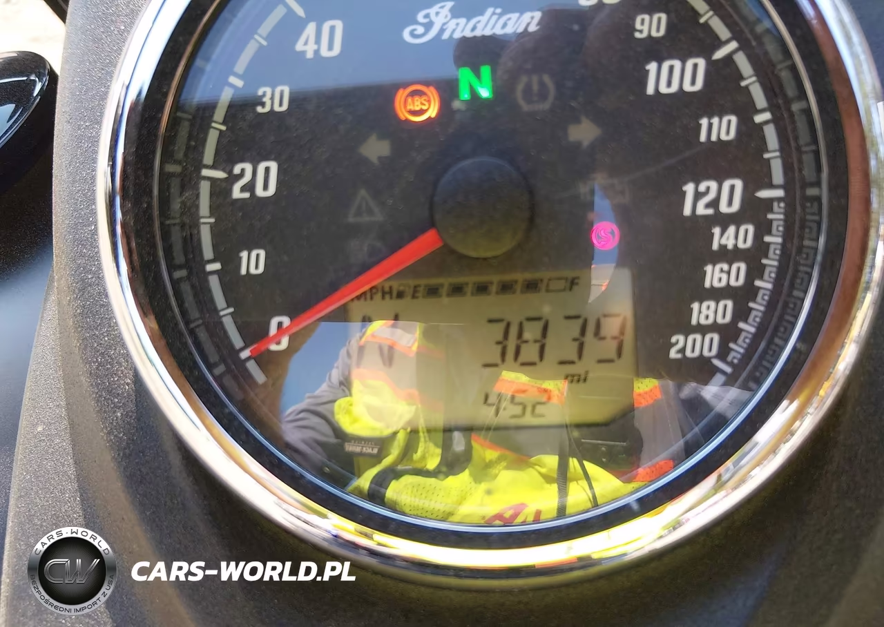 2019 Indian Motorcycle Co. Chief Dark Horse VIN:56KCCDAA9K3375464 - 7