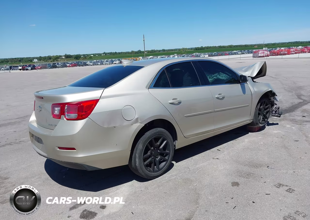 2015 Chevrolet Malibu 1Lt VIN:1G11C5SL3FF304311 - 4