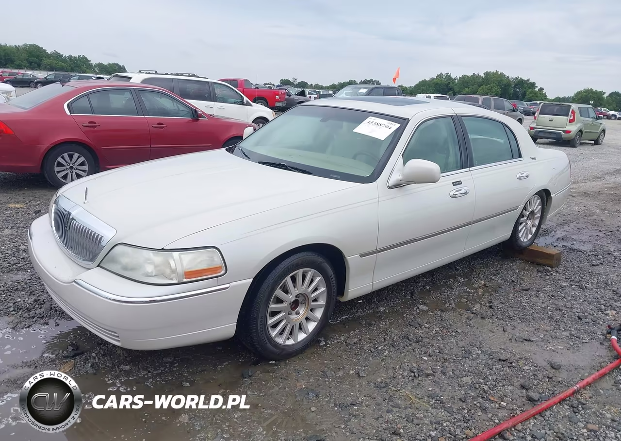 2007 Lincoln Town Car Signature Limited VIN:1LNHM82V37Y620055 - 2