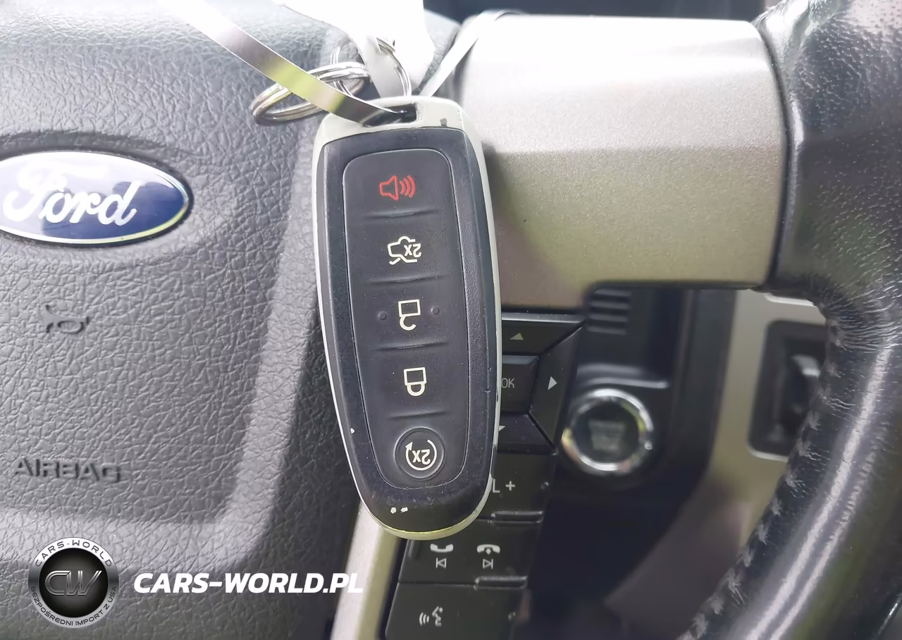 2016 Ford Expedition Limited VIN:1FMJU2AT6GEF56500 - 11