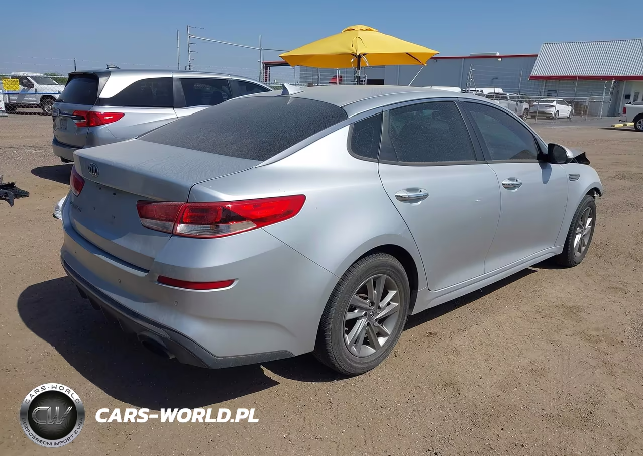 2019 Kia Optima Lx VIN:5XXGT4L33KG301401 - 4