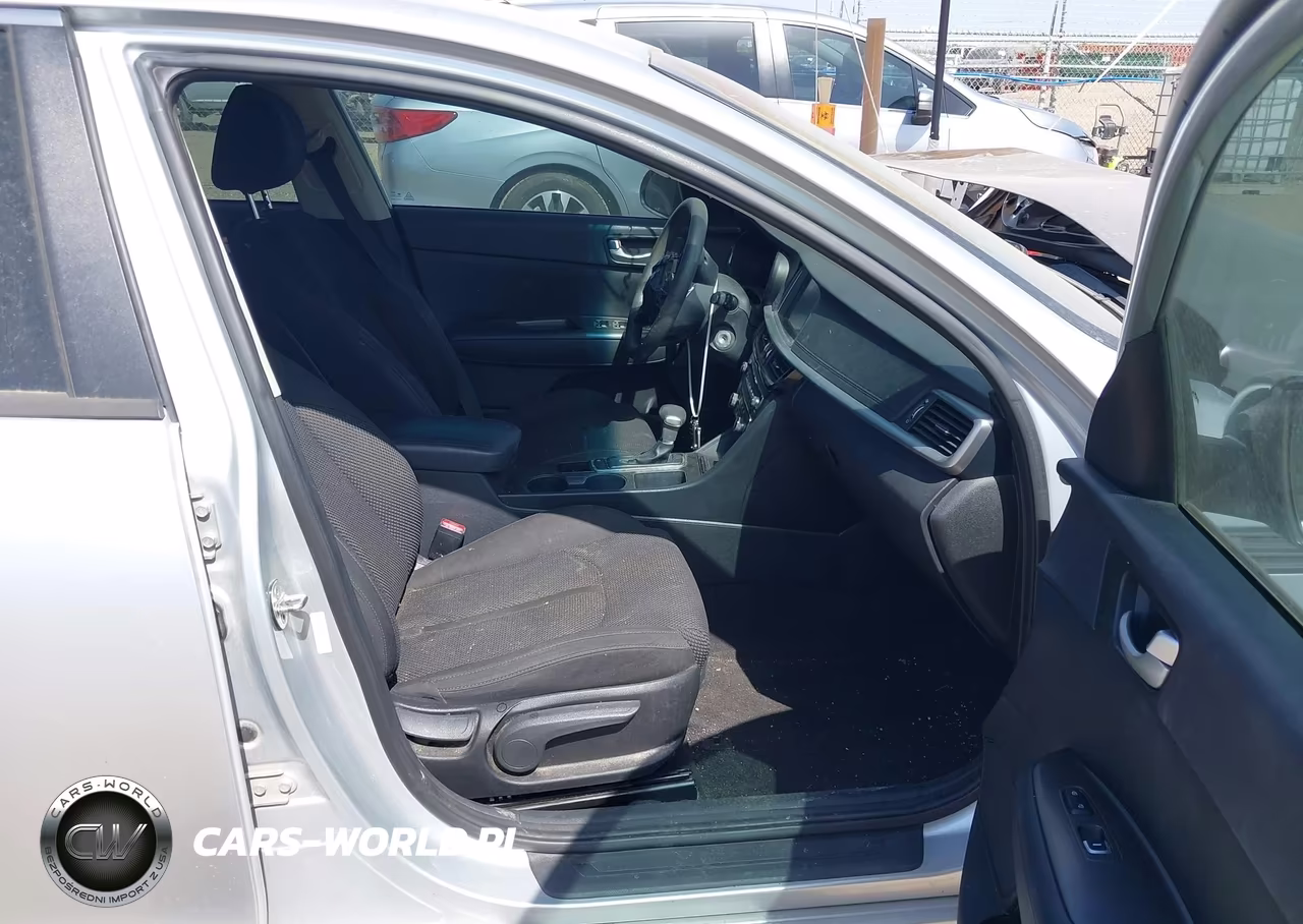 2019 Kia Optima Lx VIN:5XXGT4L33KG301401 - 5