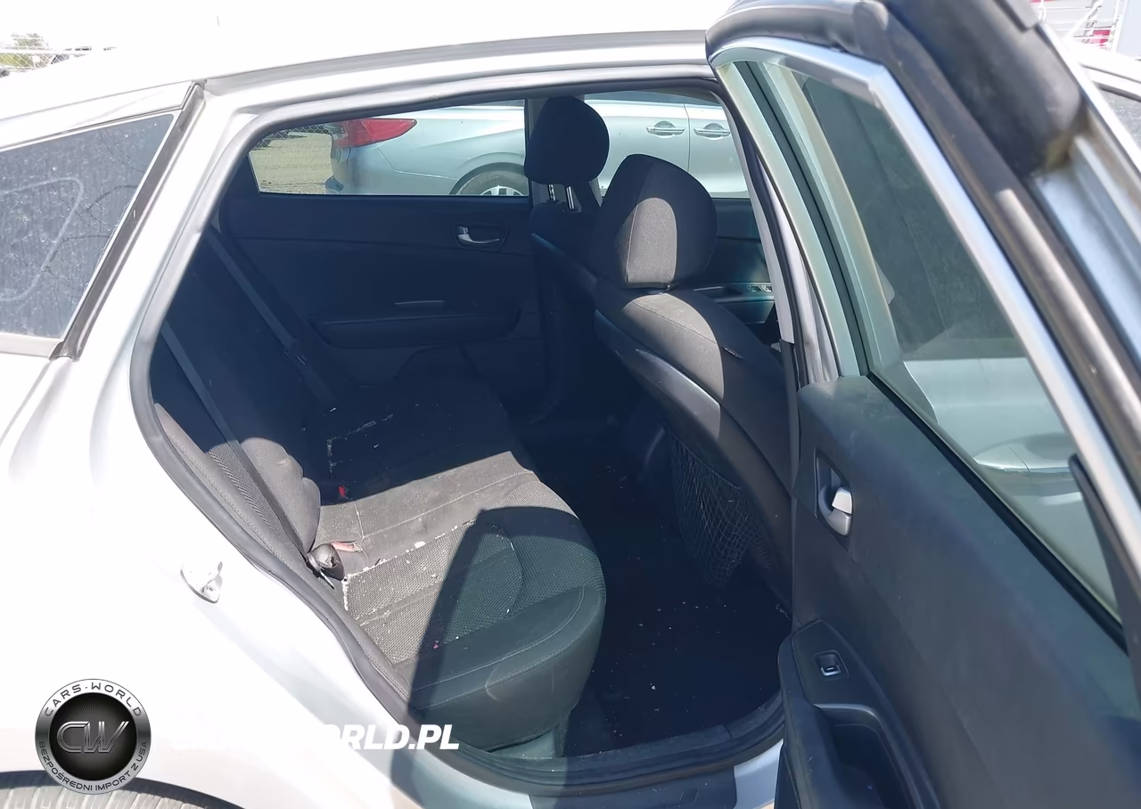 2019 Kia Optima Lx VIN:5XXGT4L33KG301401 - 8