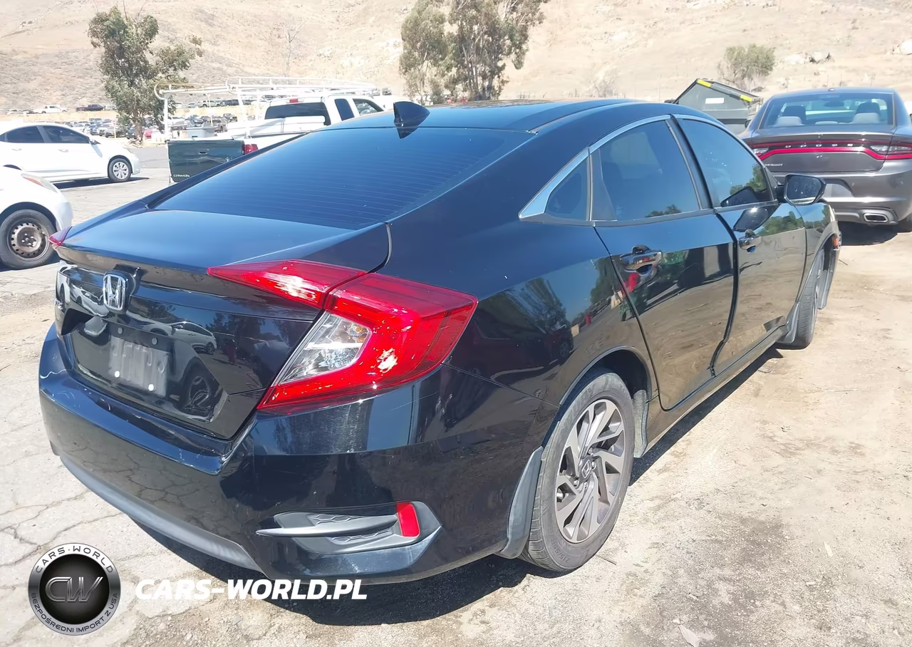 2017 Honda Civic Ex VIN:2HGFC2F72HH543621 - 4