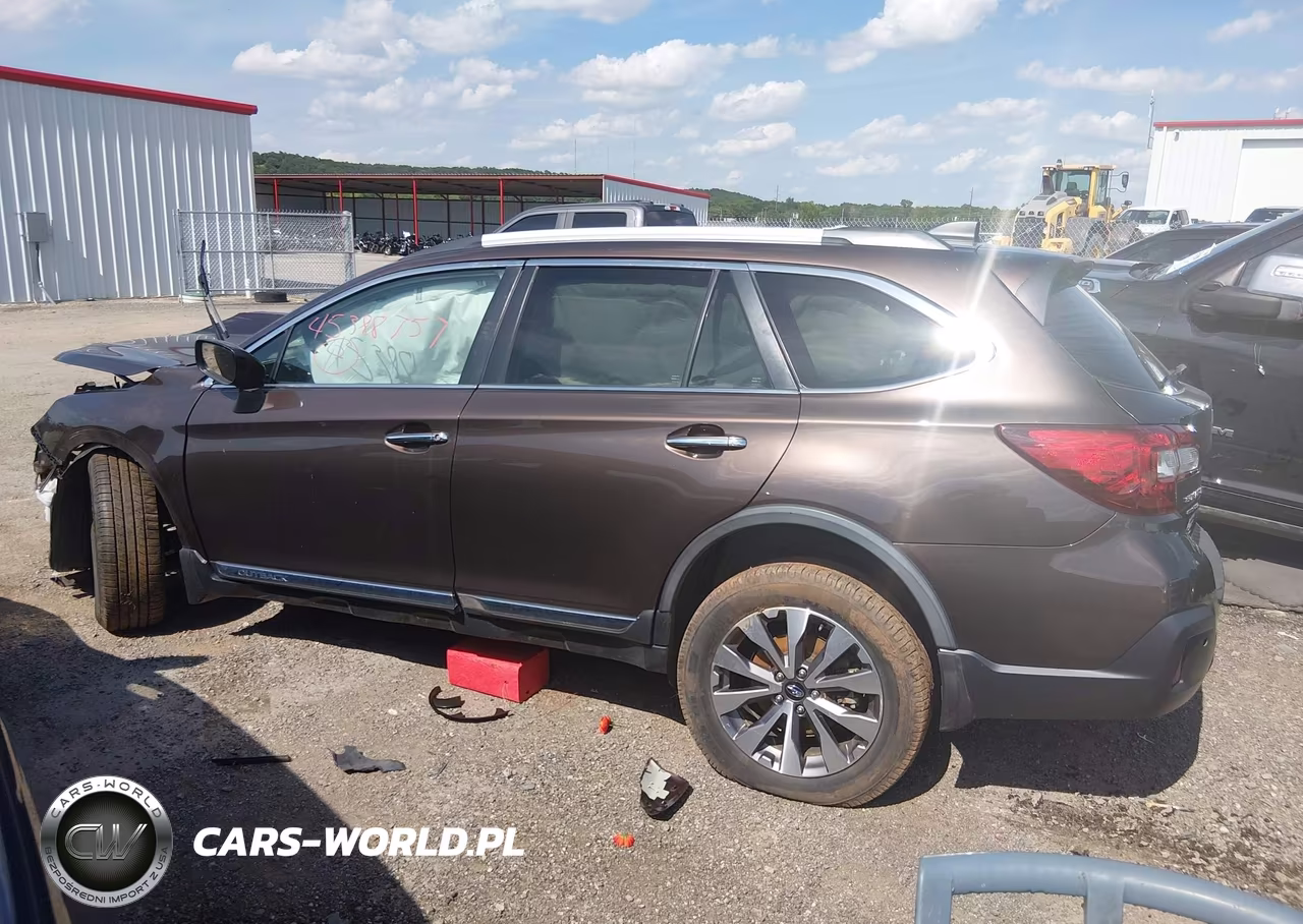2019 Subaru Outback 3.6R Touring VIN:4S4BSETC1K3254738 - 15
