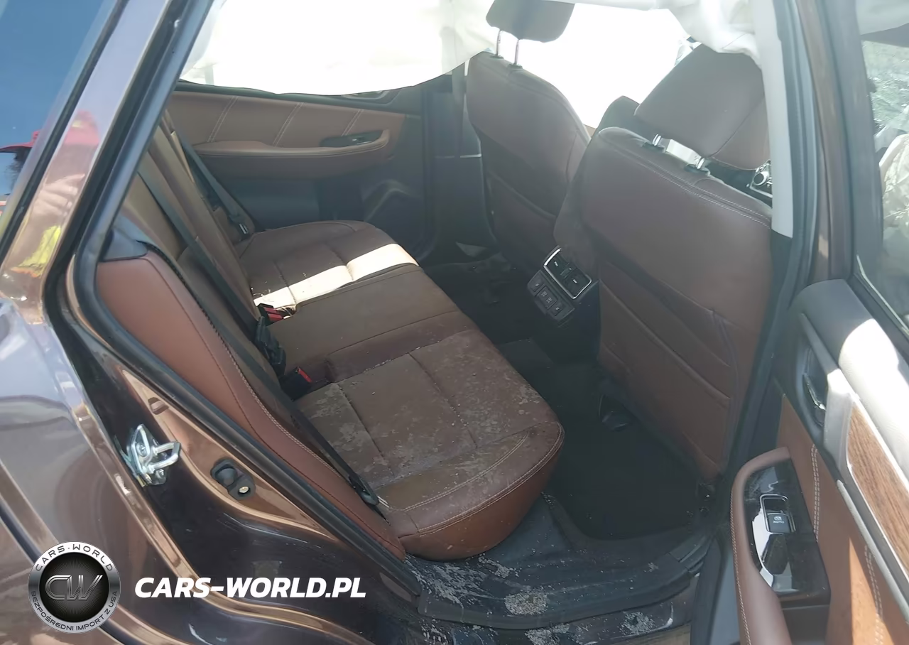 2019 Subaru Outback 3.6R Touring VIN:4S4BSETC1K3254738 - 8