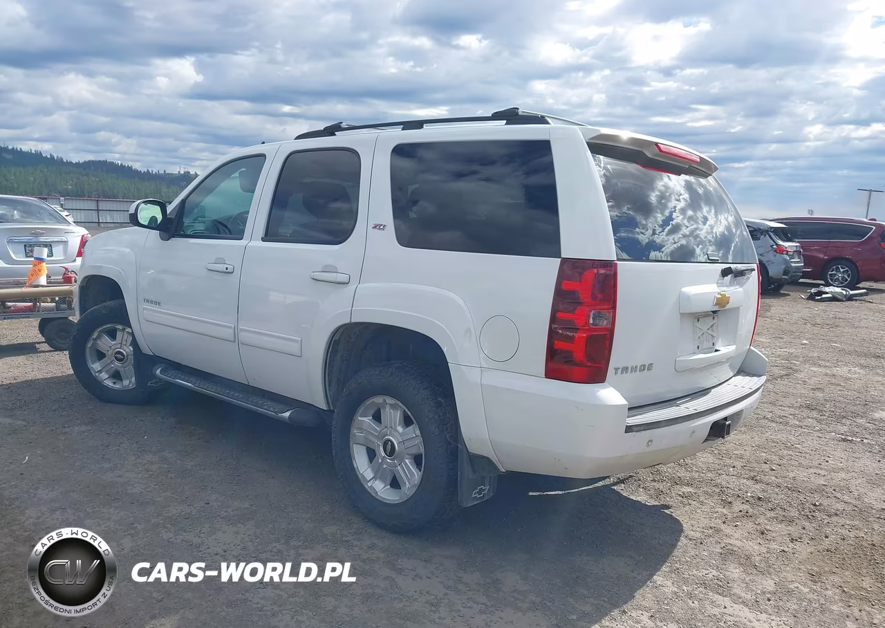 2013 Chevrolet Tahoe Lt VIN:1GNSKBE00DR136628 - 3