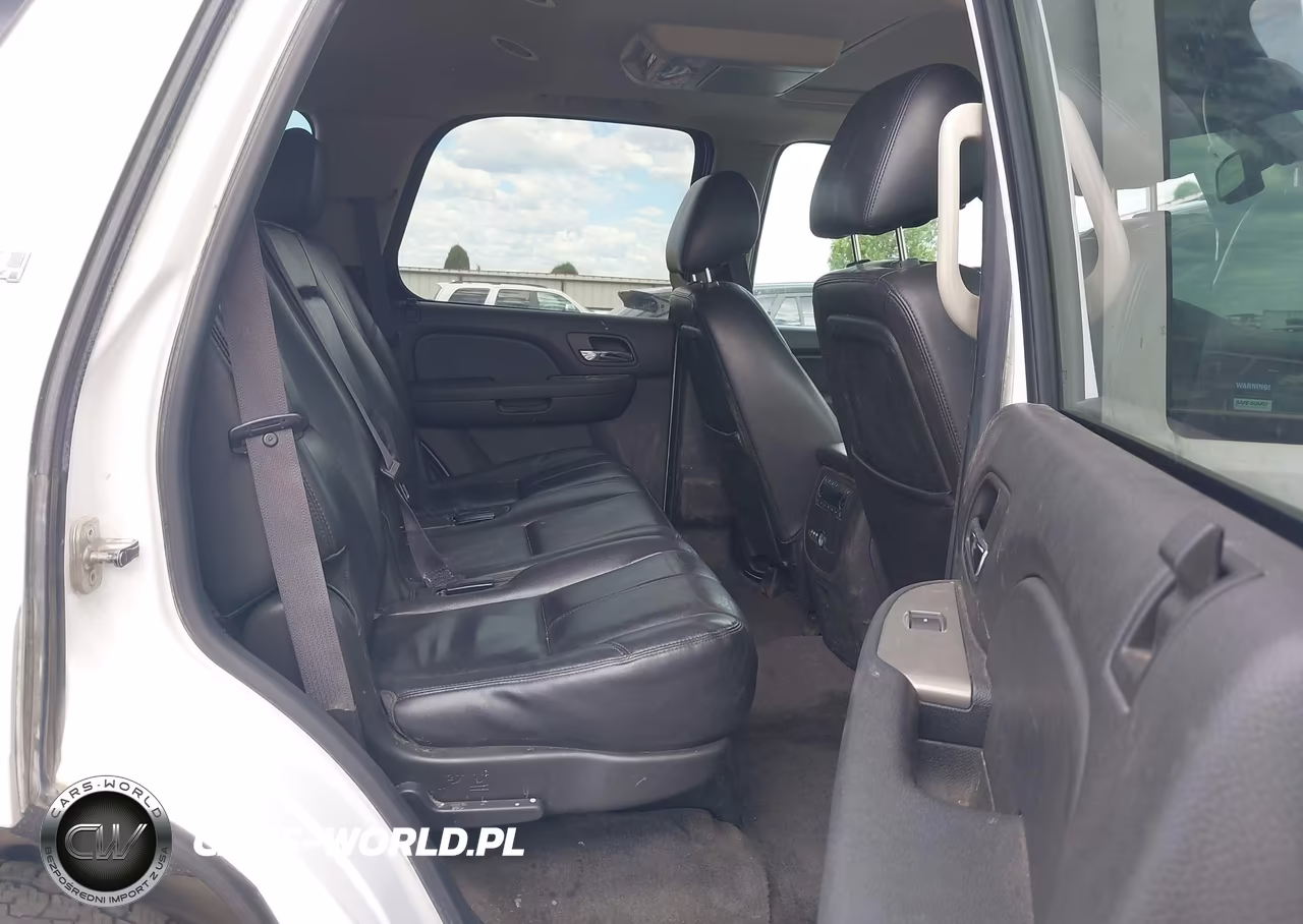 2013 Chevrolet Tahoe Lt VIN:1GNSKBE00DR136628 - 8