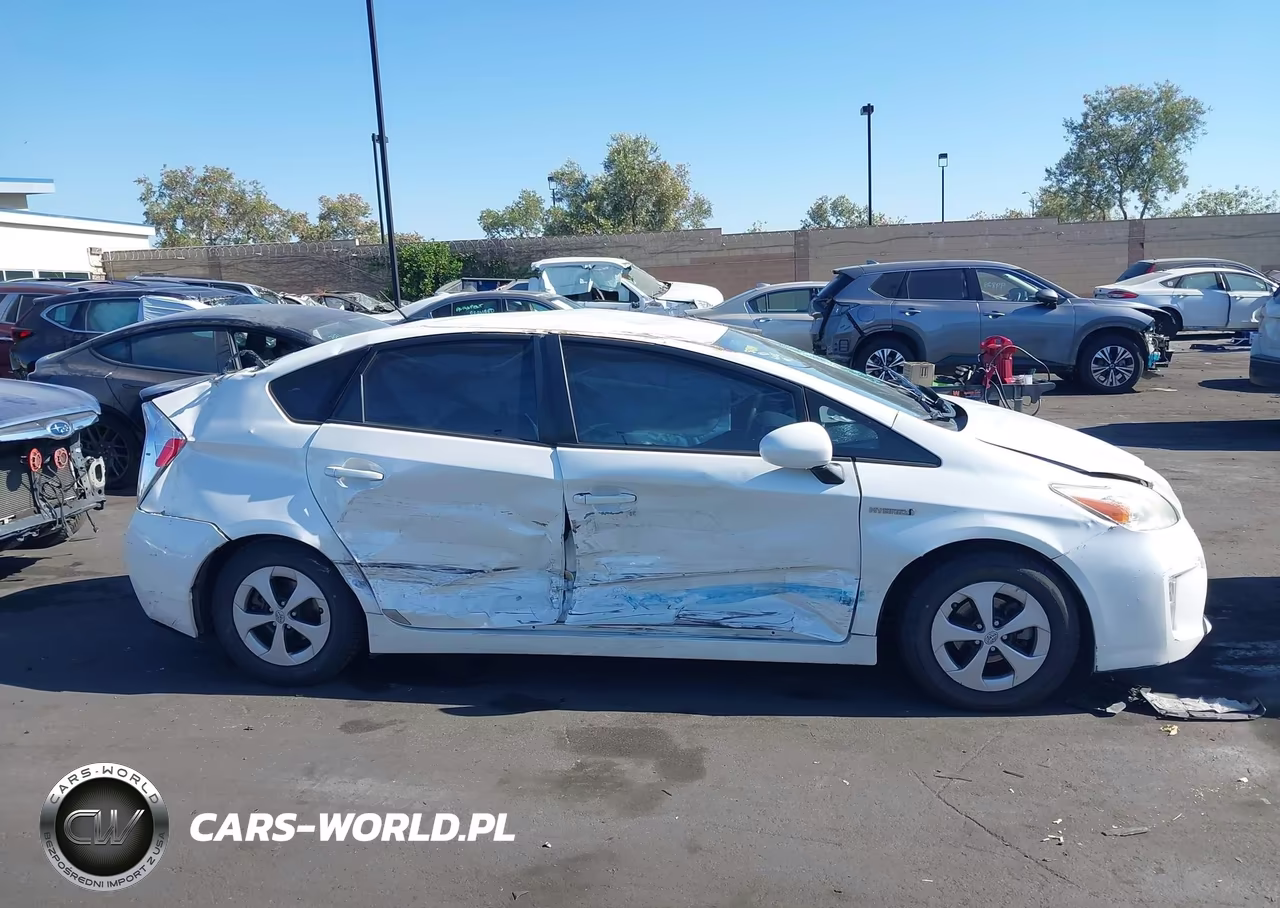 2012 Toyota Prius Three VIN:JTDKN3DU8C5430505 - 12