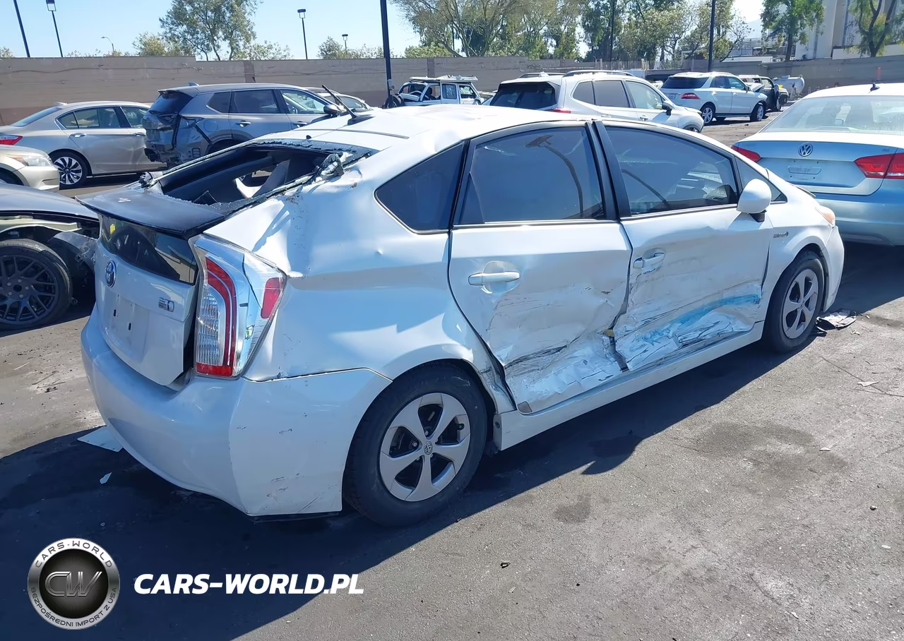 2012 Toyota Prius Three VIN:JTDKN3DU8C5430505 - 4