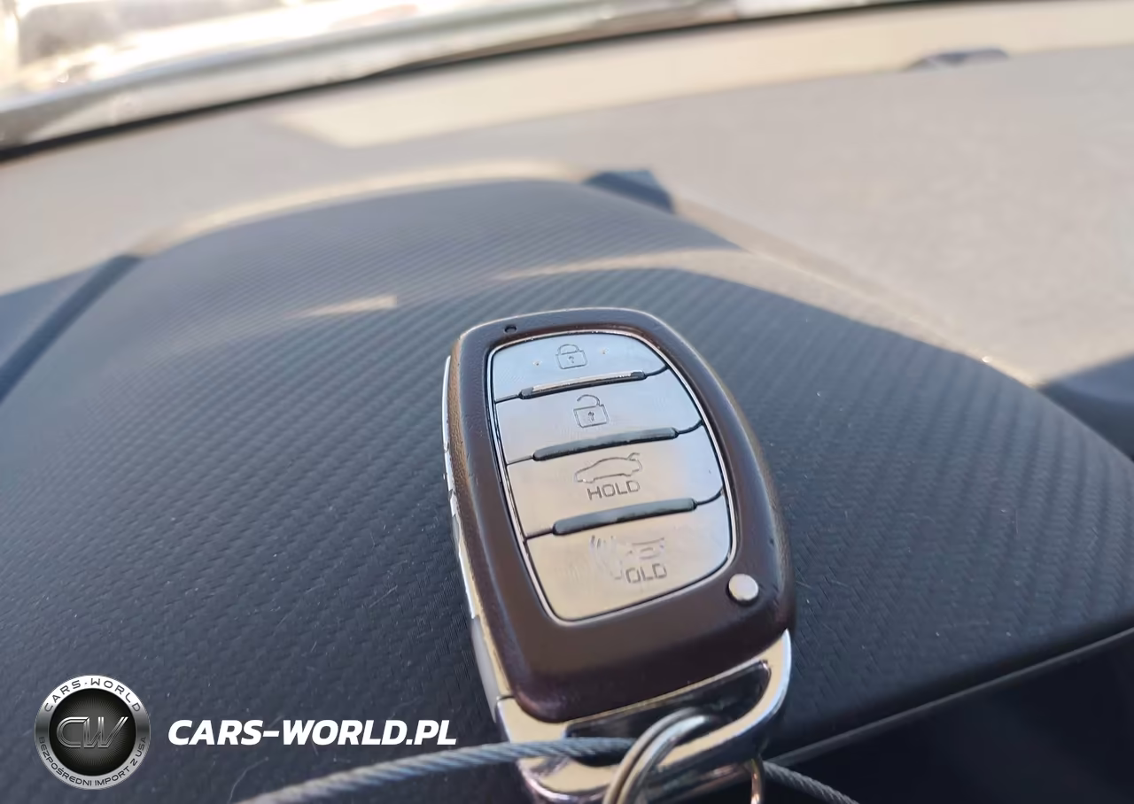 2019 Hyundai Elantra Value Edition VIN:5NPD84LF5KH416052 - 11