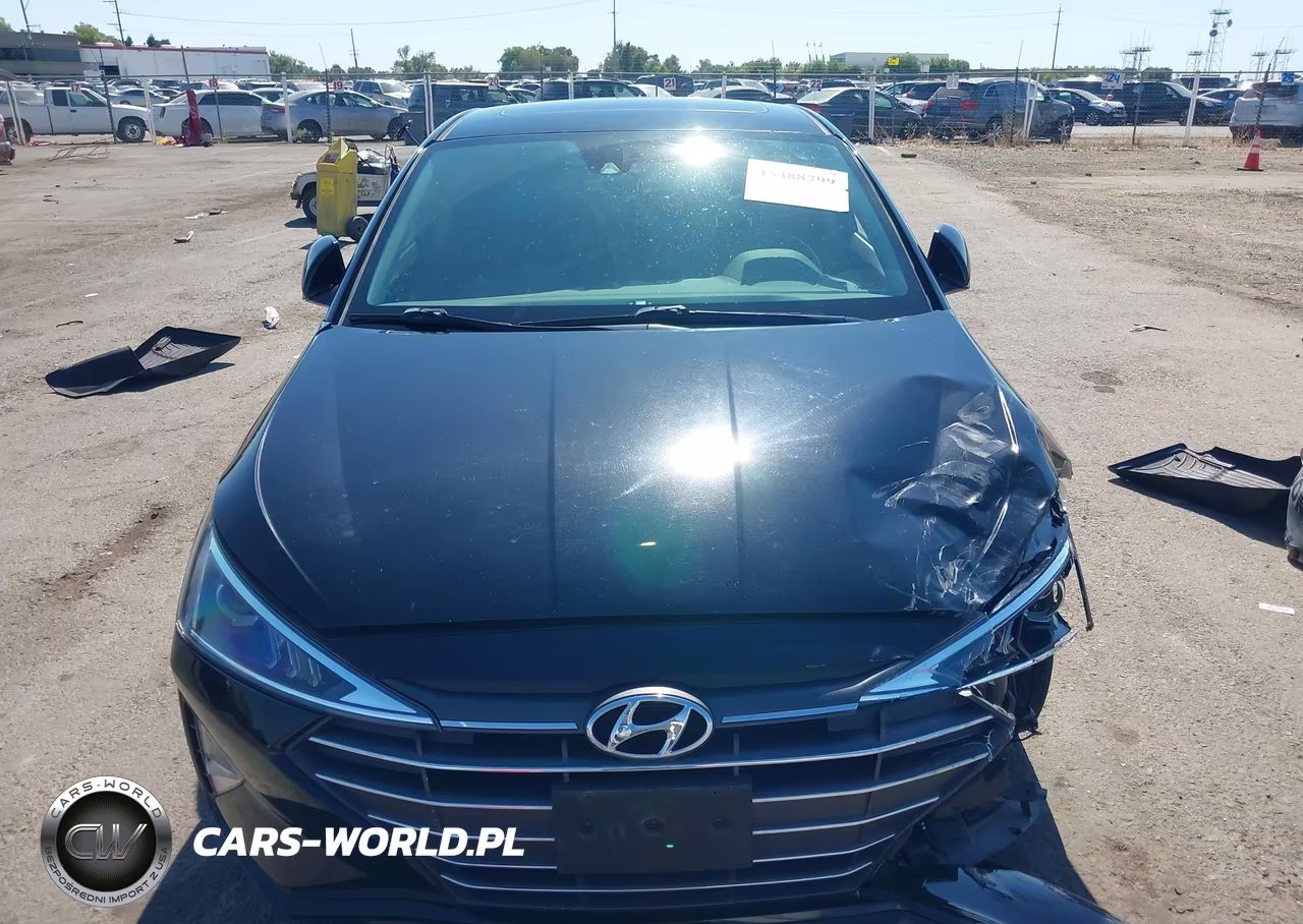 2019 Hyundai Elantra Value Edition VIN:5NPD84LF5KH416052 - 12