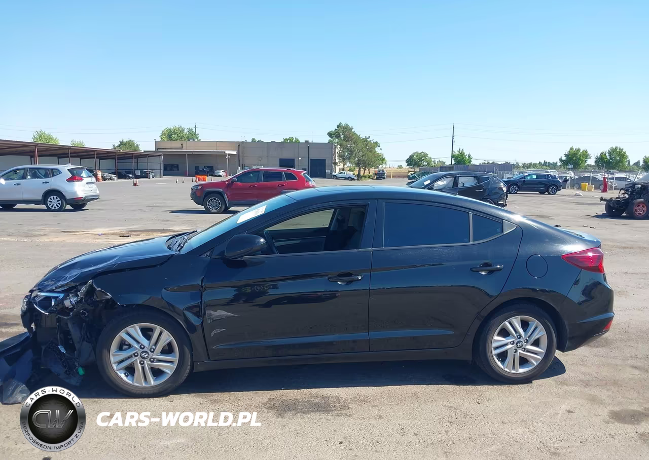 2019 Hyundai Elantra Value Edition VIN:5NPD84LF5KH416052 - 14