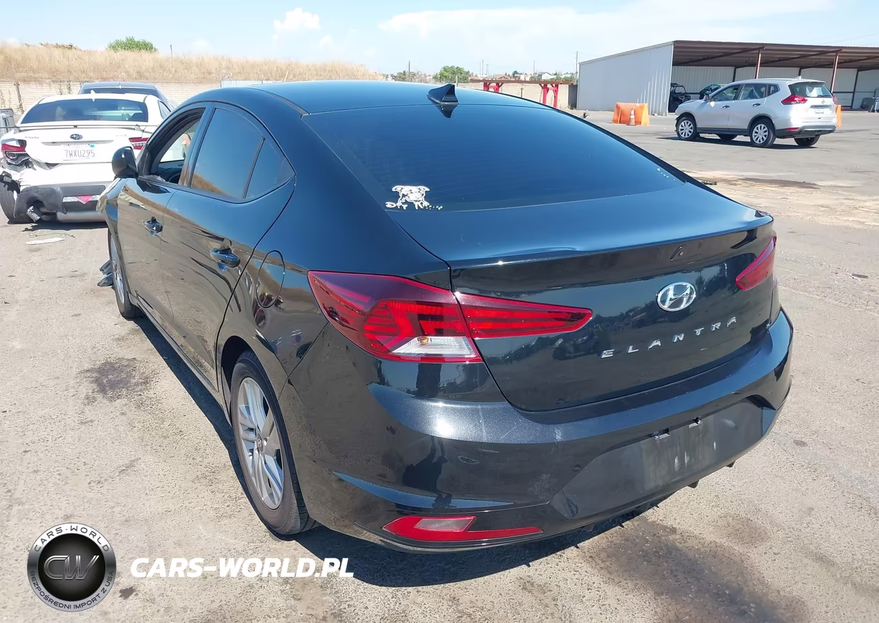 2019 Hyundai Elantra Value Edition VIN:5NPD84LF5KH416052 - 3