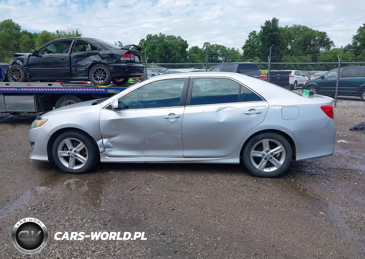 2013 Toyota Camry Se VIN:4T1BF1FK3DU238943 - 15