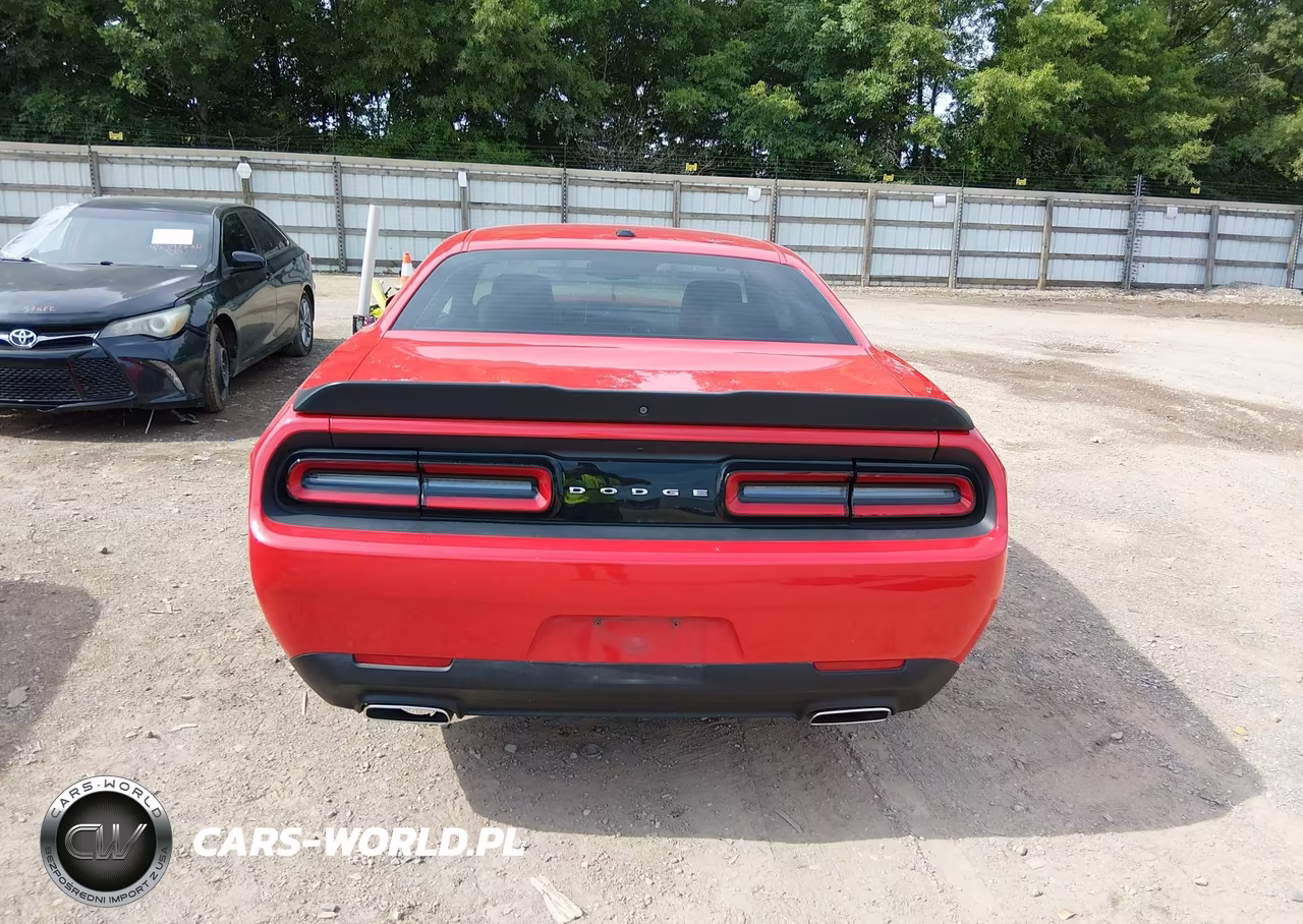 2018 Dodge Challenger Sxt VIN:2C3CDZAG7JH334707 - 16