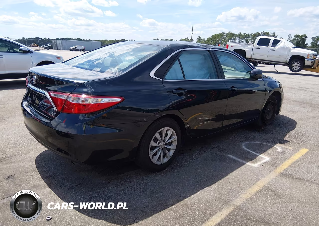 2015 Toyota Camry Le VIN:4T1BF1FK1FU024536 - 4