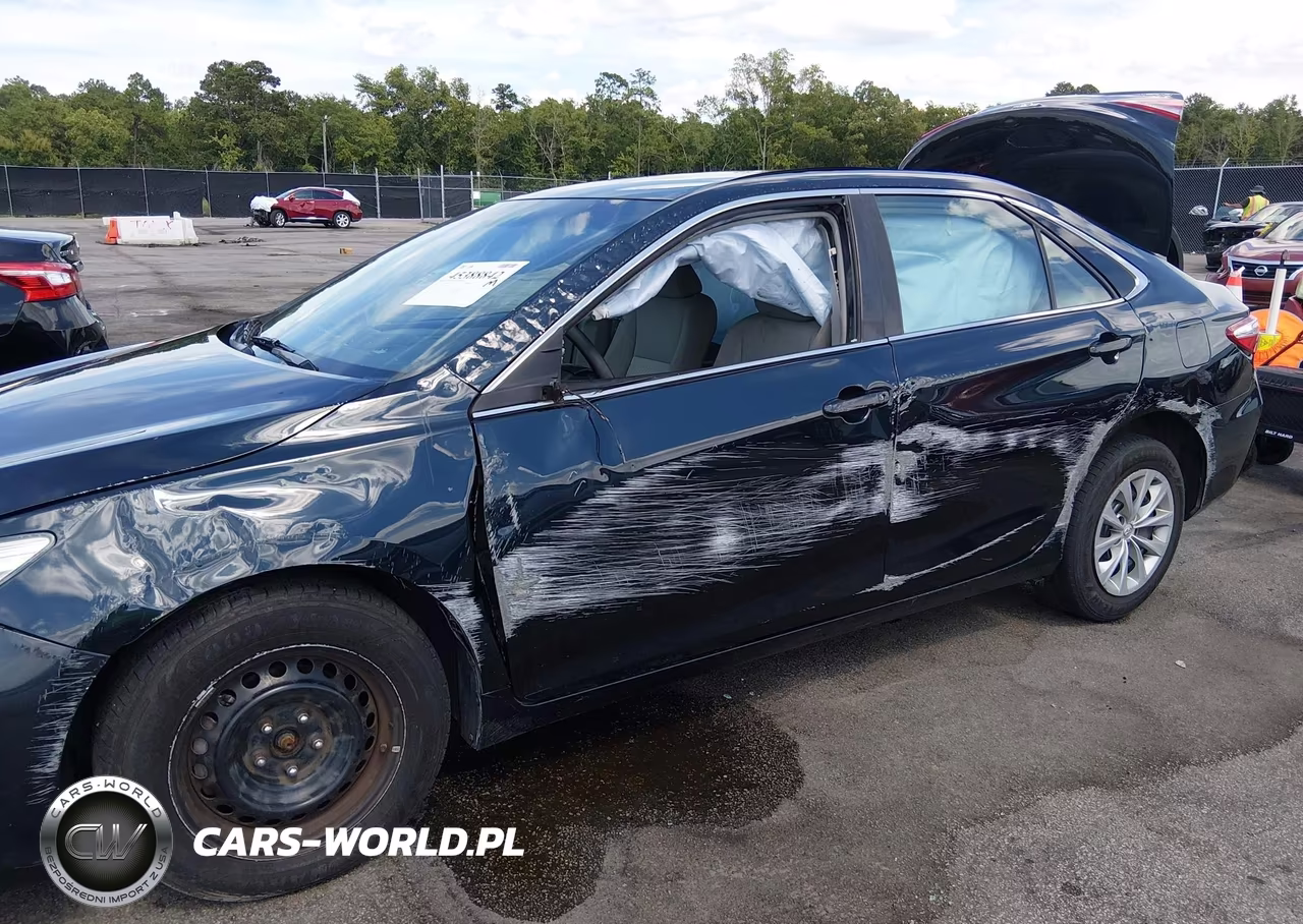 2015 Toyota Camry Le VIN:4T1BF1FK1FU024536 - 6