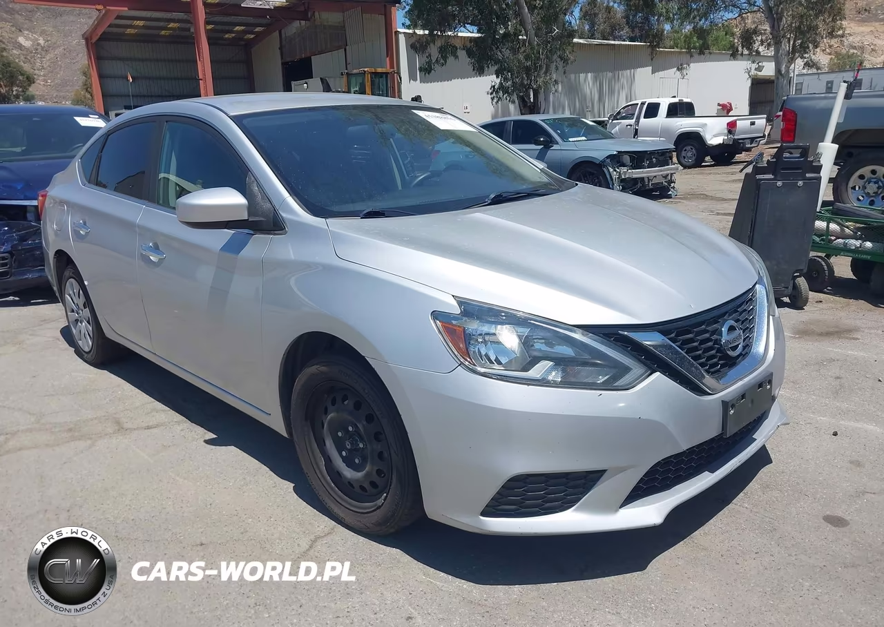 2017 Nissan Sentra S – zdjęcie 1 z 11