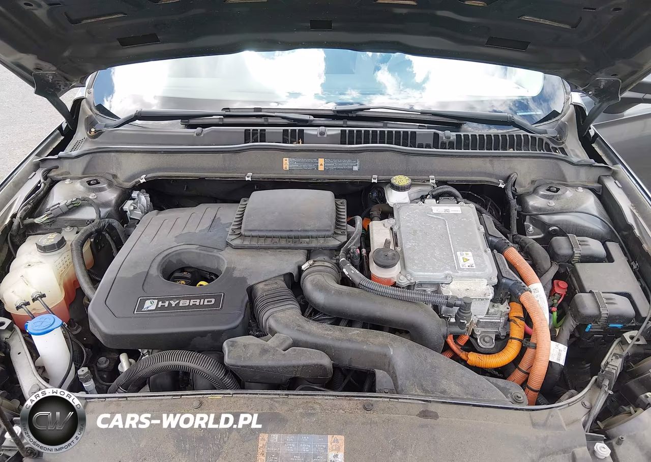 2018 Ford Fusion Hybrid S VIN:3FA6P0UUXJR279029 - 10