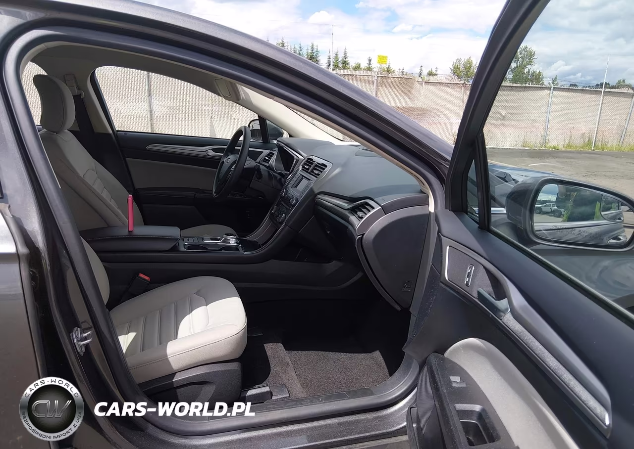2018 Ford Fusion Hybrid S VIN:3FA6P0UUXJR279029 - 5
