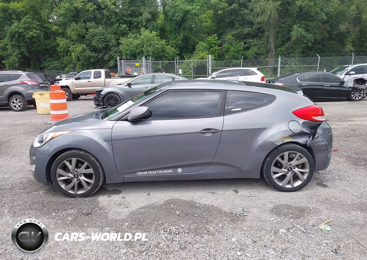 2017 Hyundai Veloster VIN:KMHTC6AD4HU308345 - 14