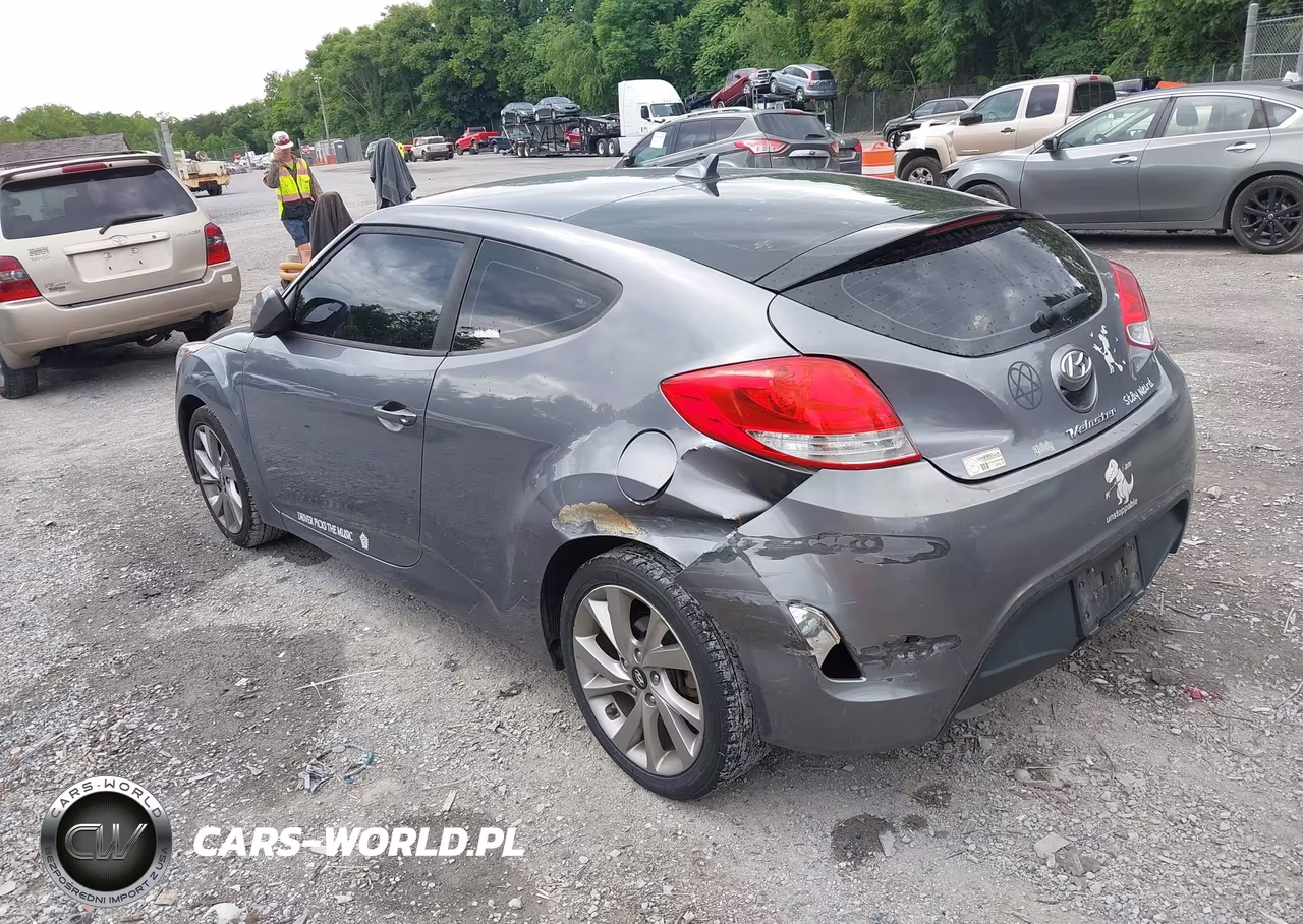 2017 Hyundai Veloster VIN:KMHTC6AD4HU308345 - 3