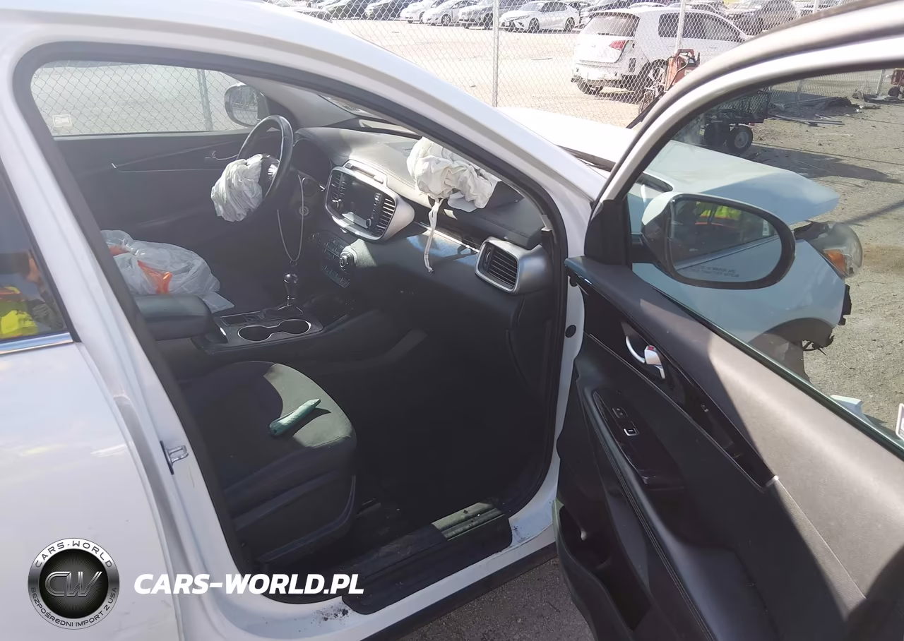 2018 Kia Sorento 2.4L Lx VIN:5XYPG4A30JG384948 - 5